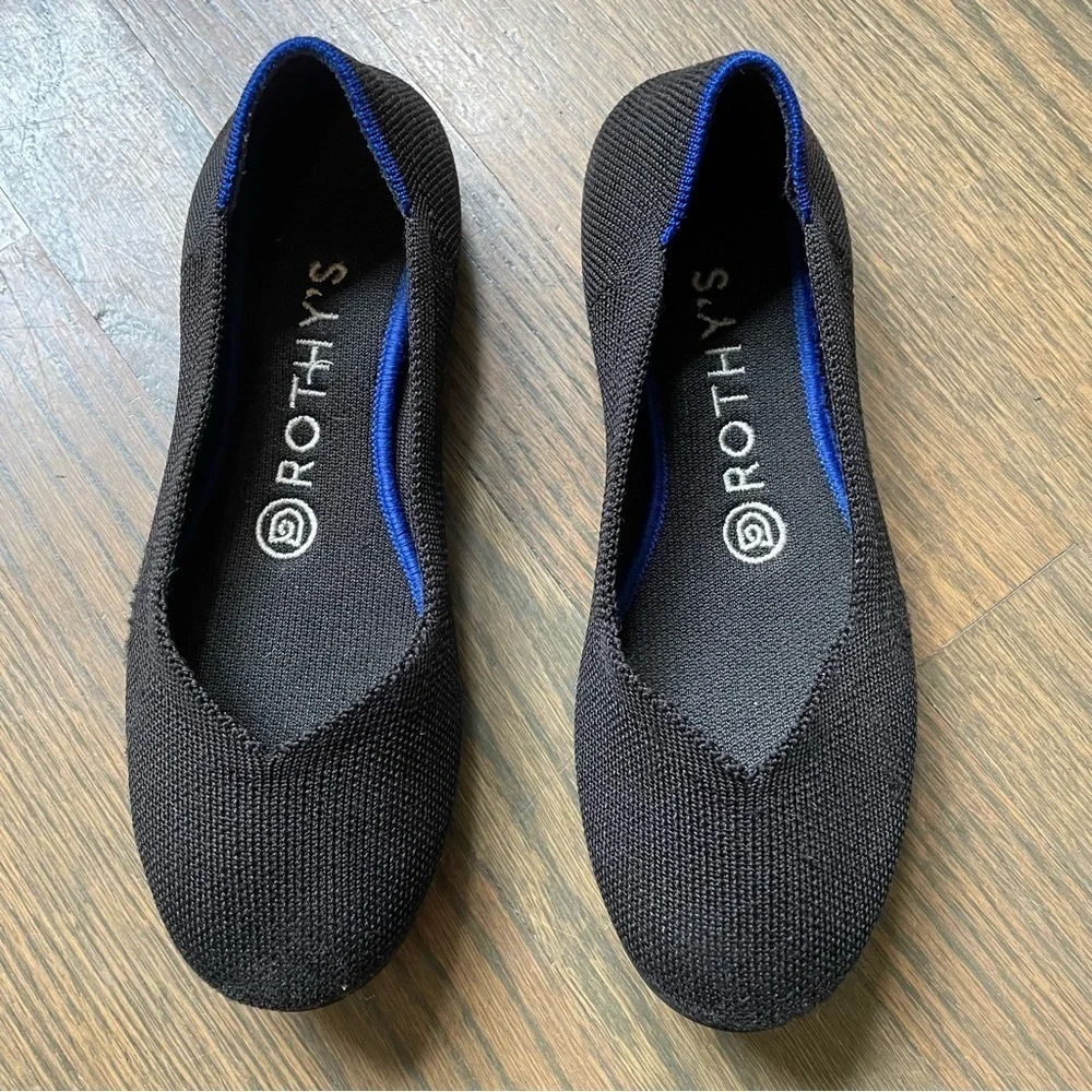 Rothy’s Women’s Size 6 Ballet Round Toe Flat Shoe Black Solid Blue Halo